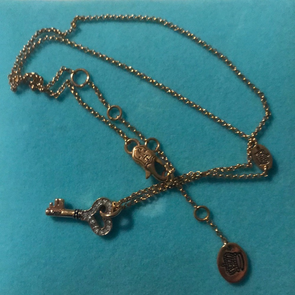 Juicy Couture Gold tone necklace